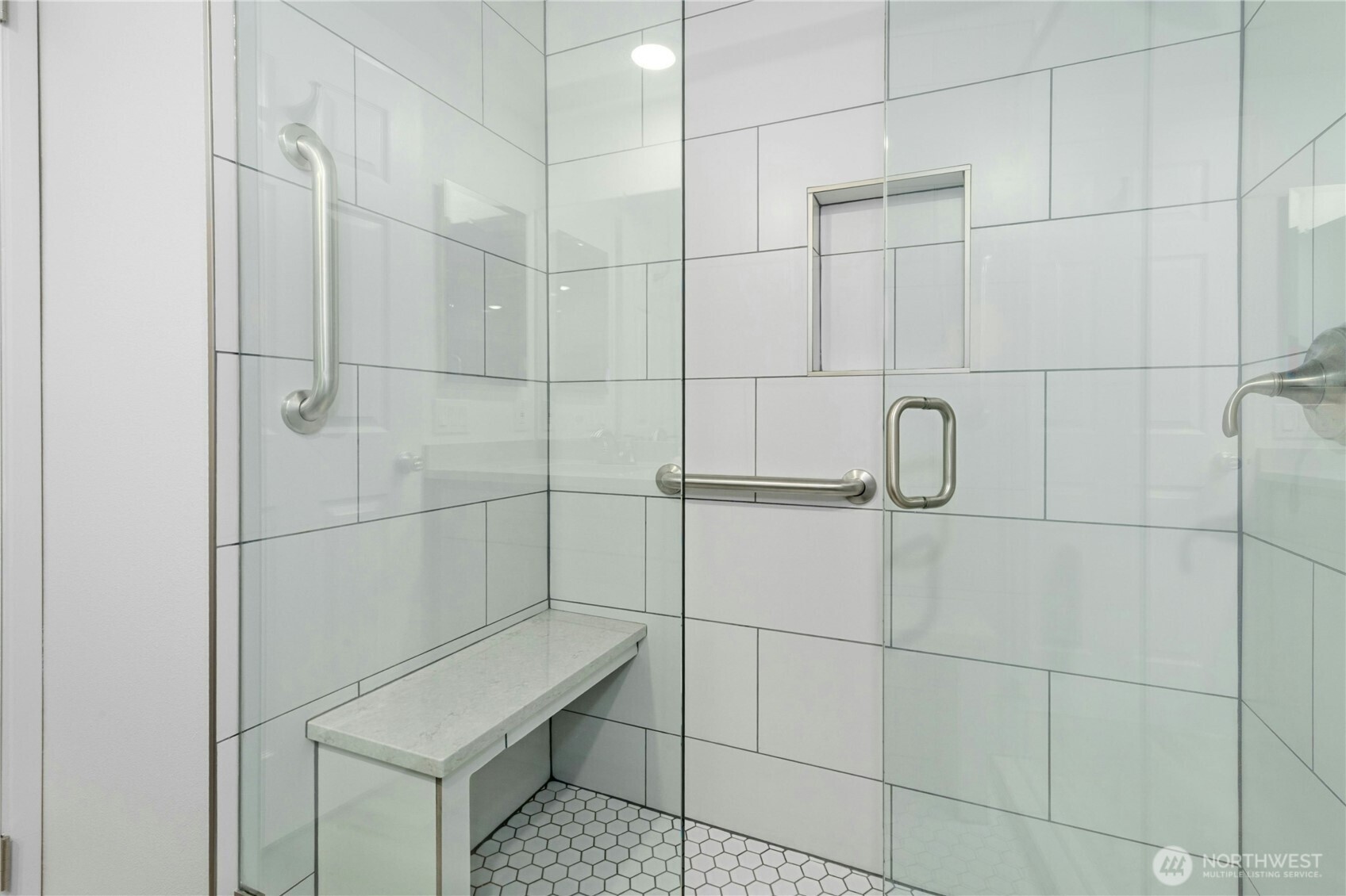 401 100th Avenue NE Unit: 208