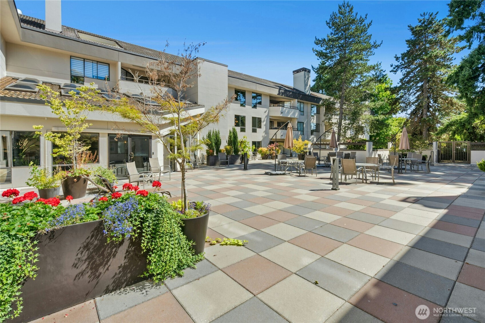 401 100th Avenue NE Unit: 208