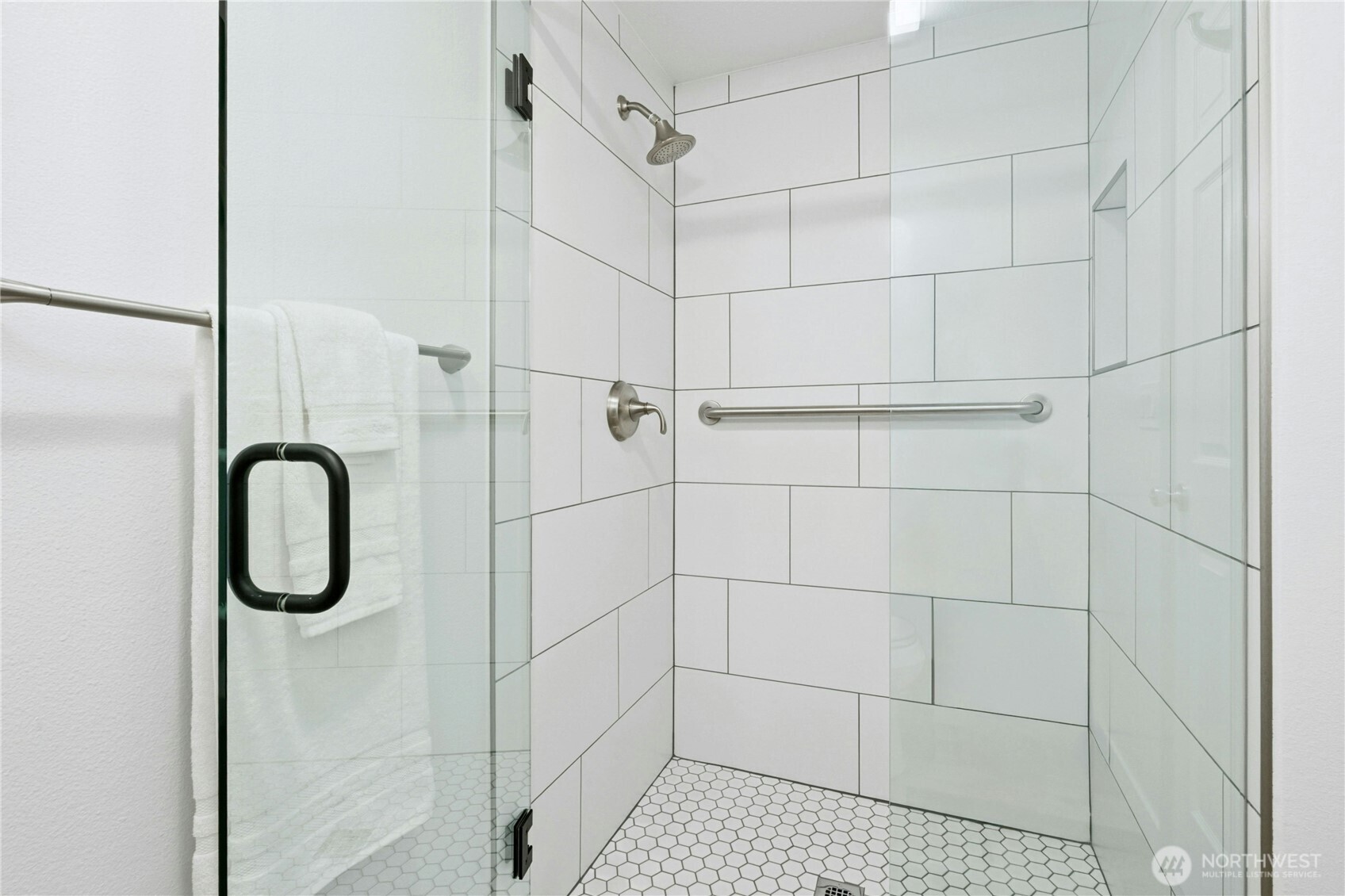 401 100th Avenue NE Unit: 208