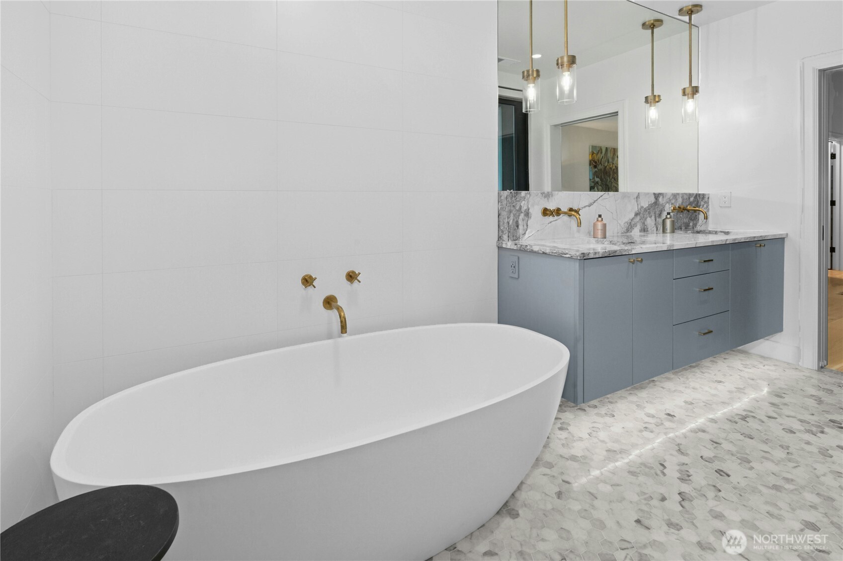 111 Lake Avenue W Unit: 102