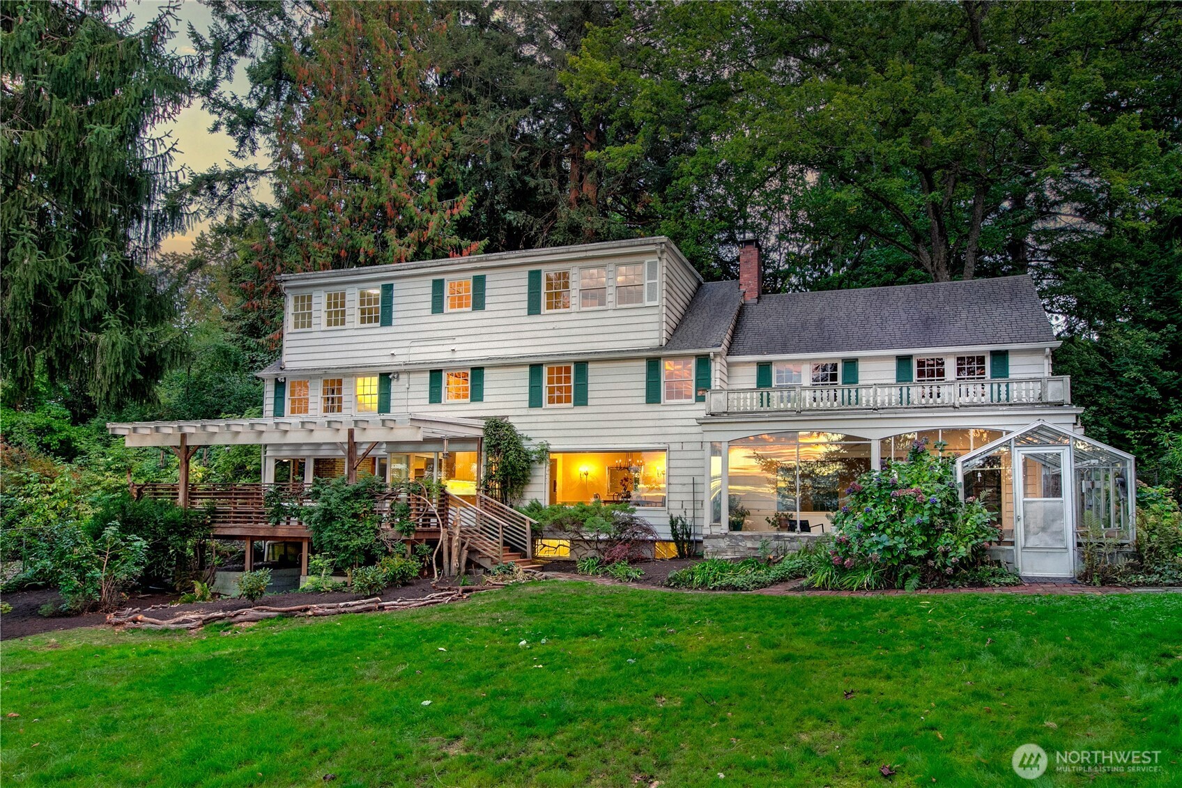 2425 Evergreen Point Road