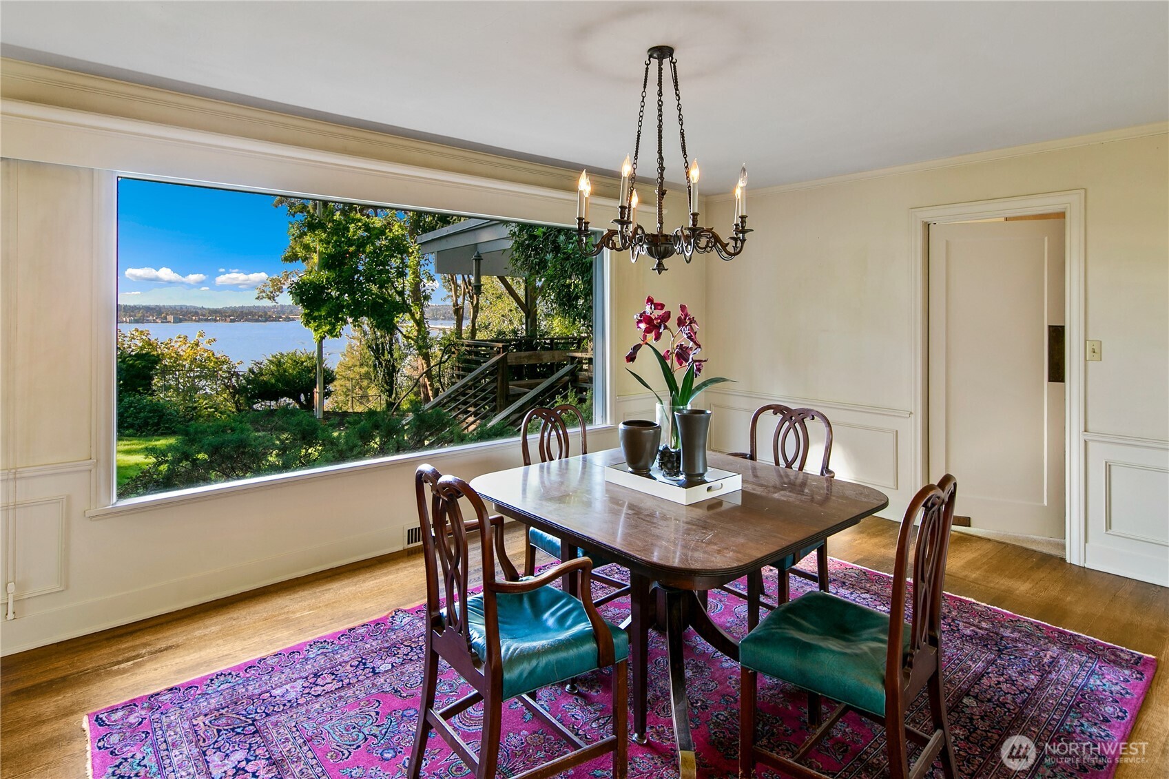 2425 Evergreen Point Road