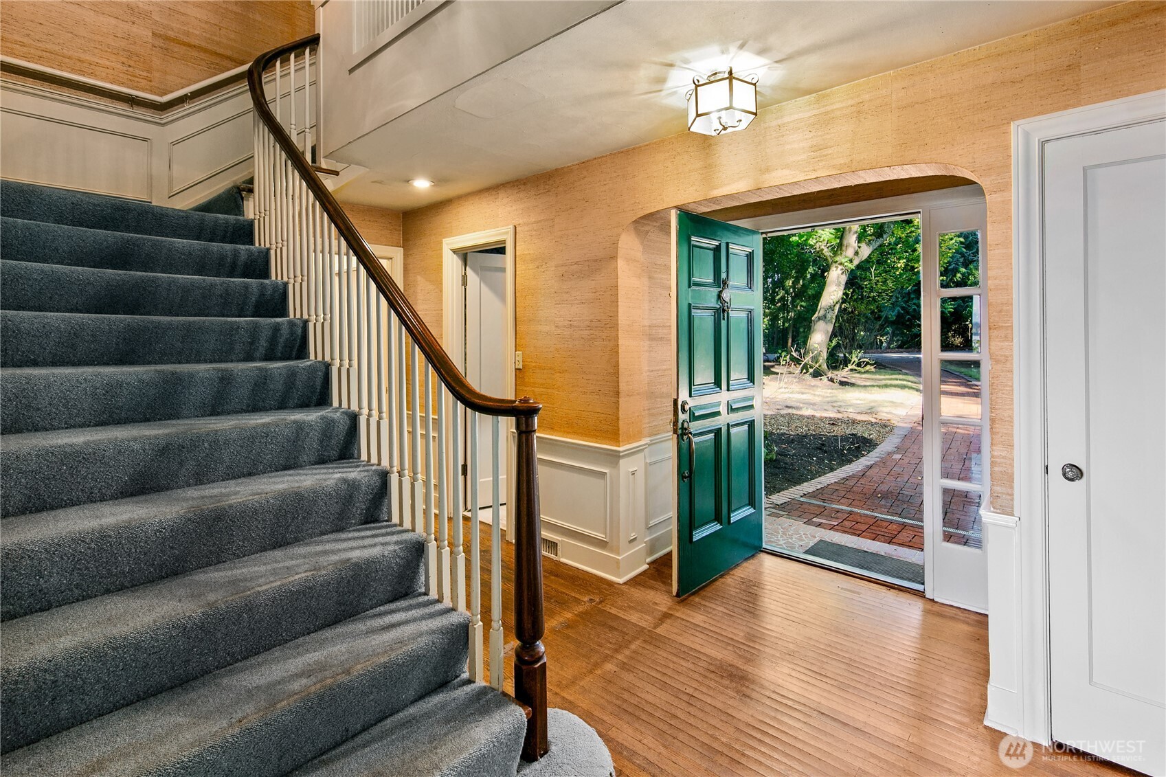 2425 Evergreen Point Road