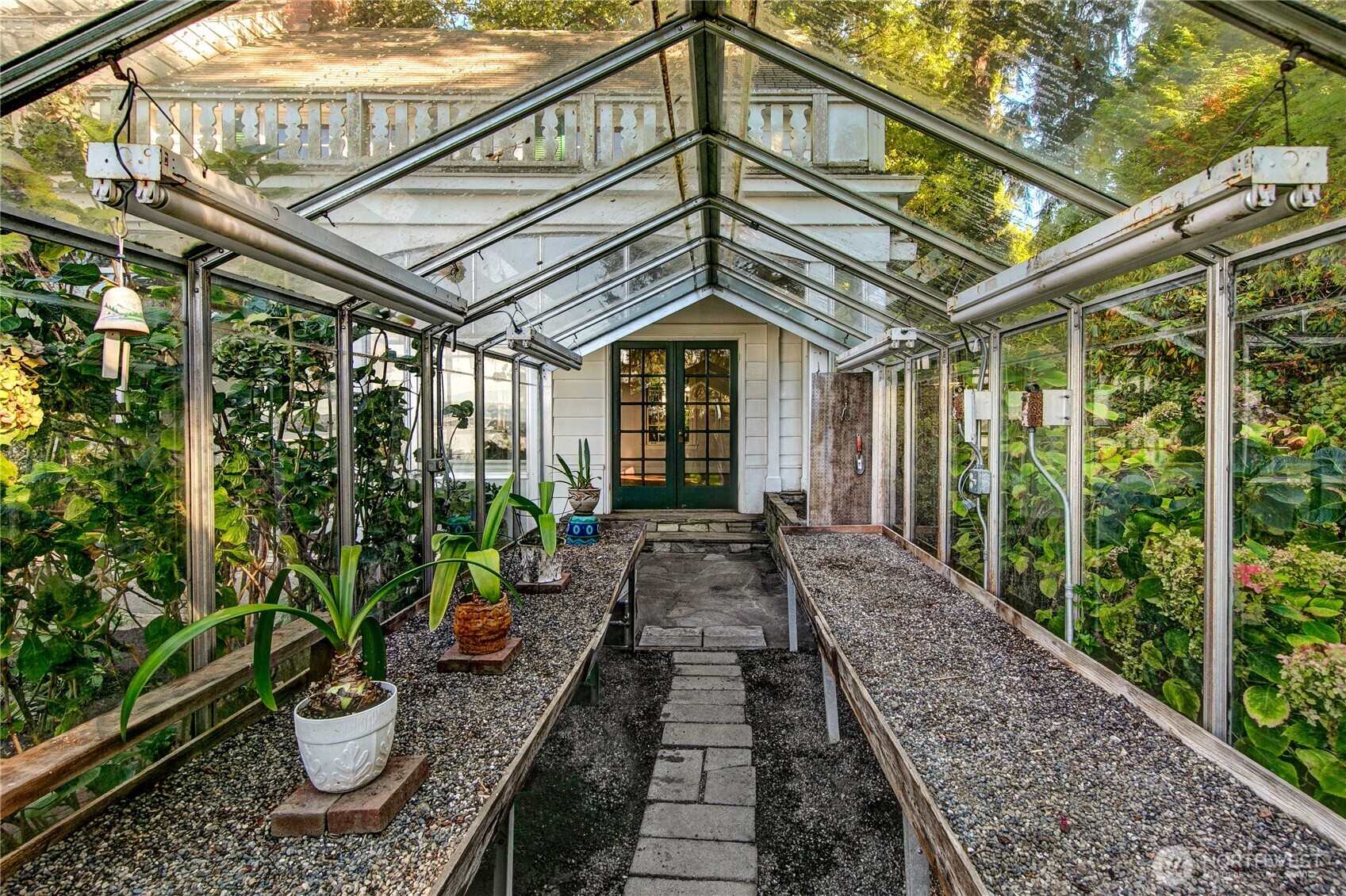 2425 Evergreen Point Road