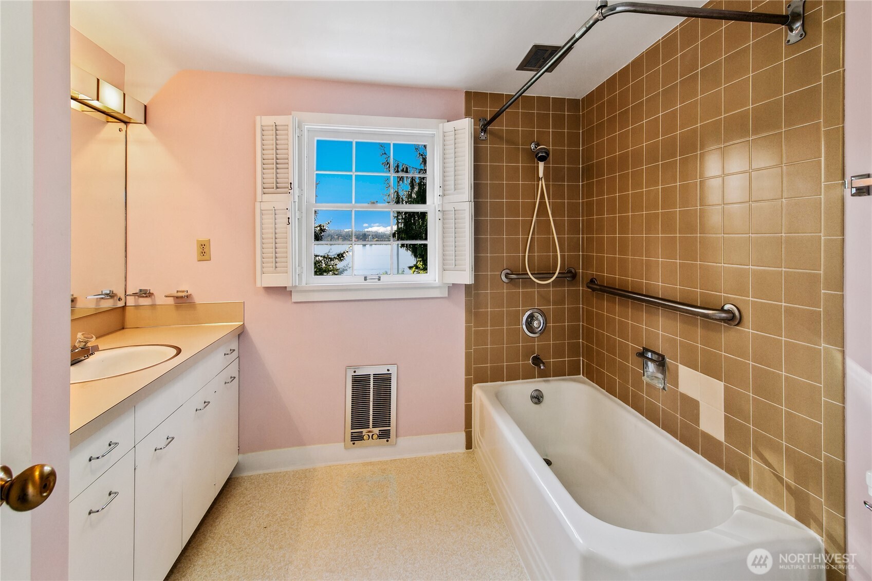 2425 Evergreen Point Road