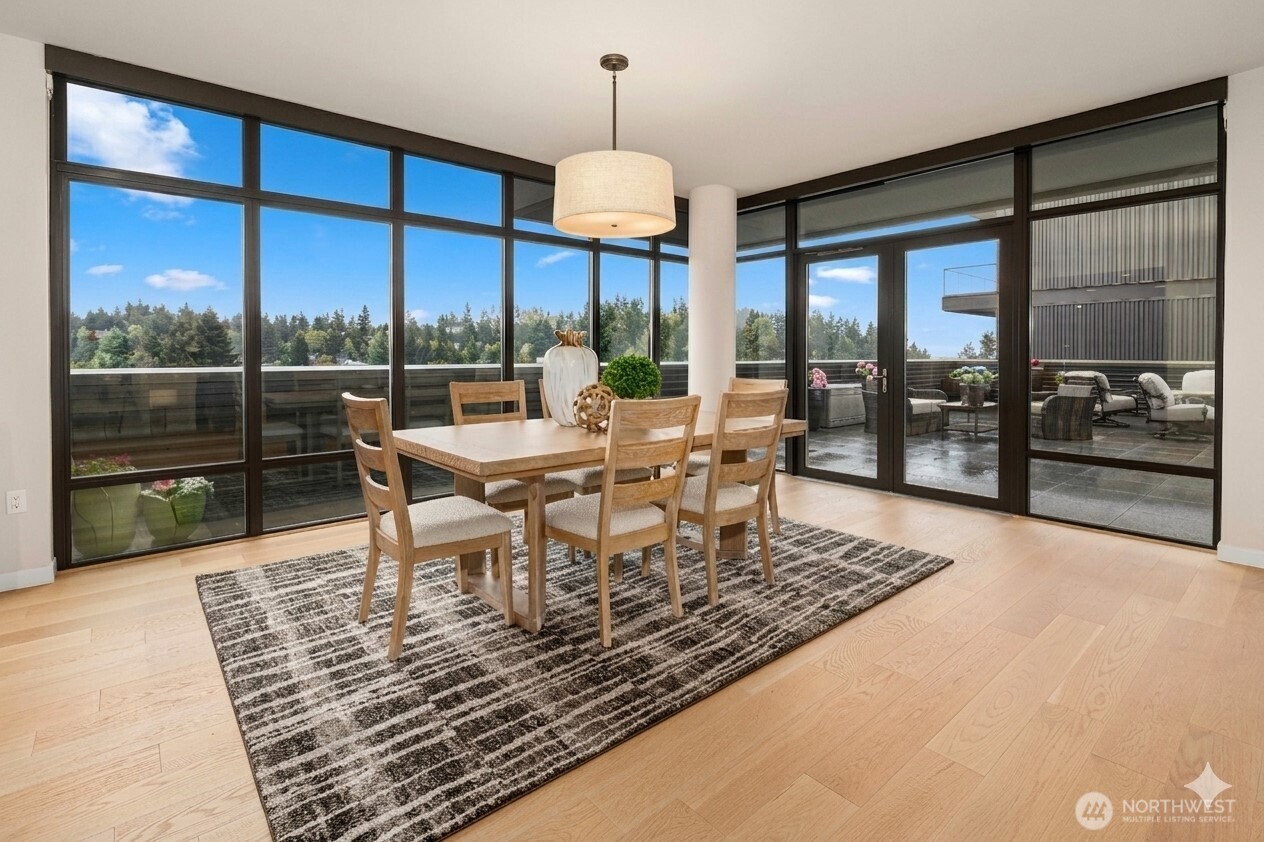 10000 Main Street Unit: #605