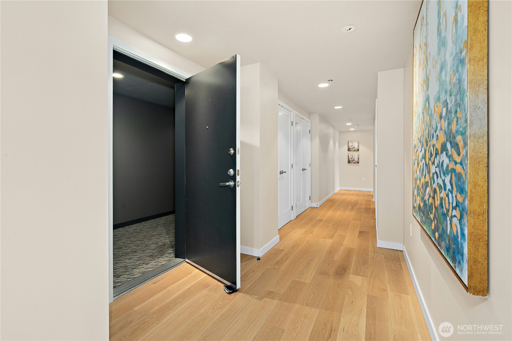 10000 Main Street Unit: #605