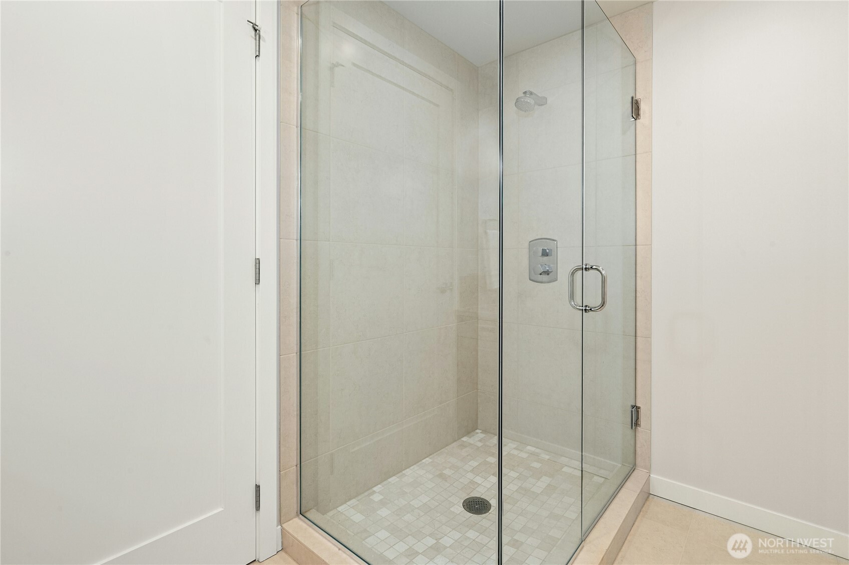 10000 Main Street Unit: #605