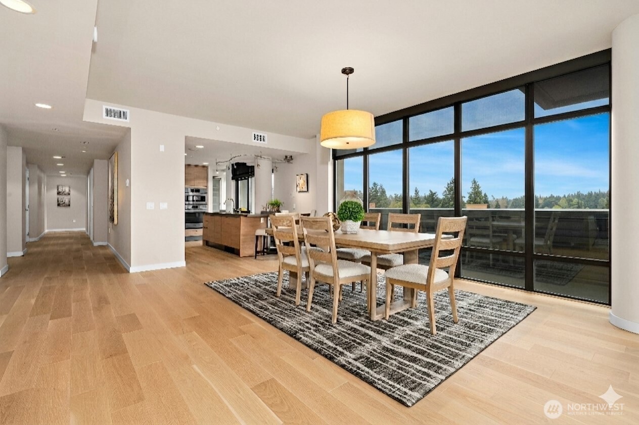 10000 Main Street Unit: #605