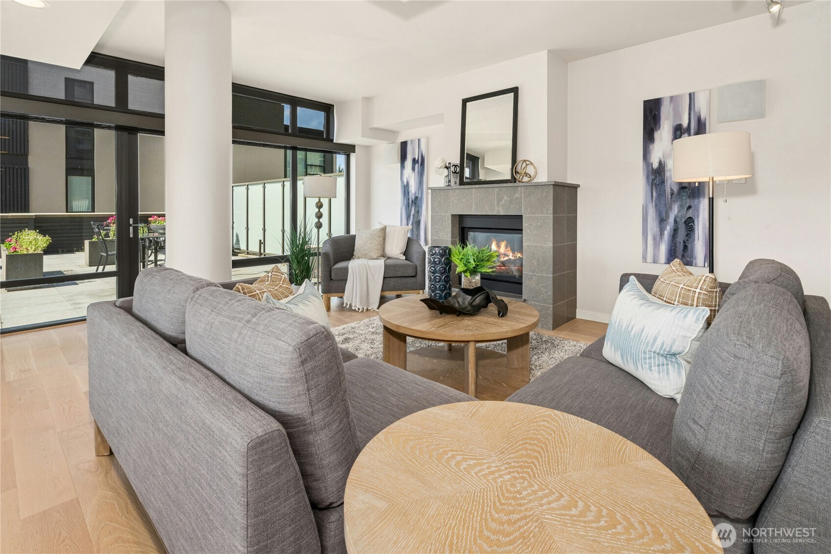 10000 Main Street Unit: #605