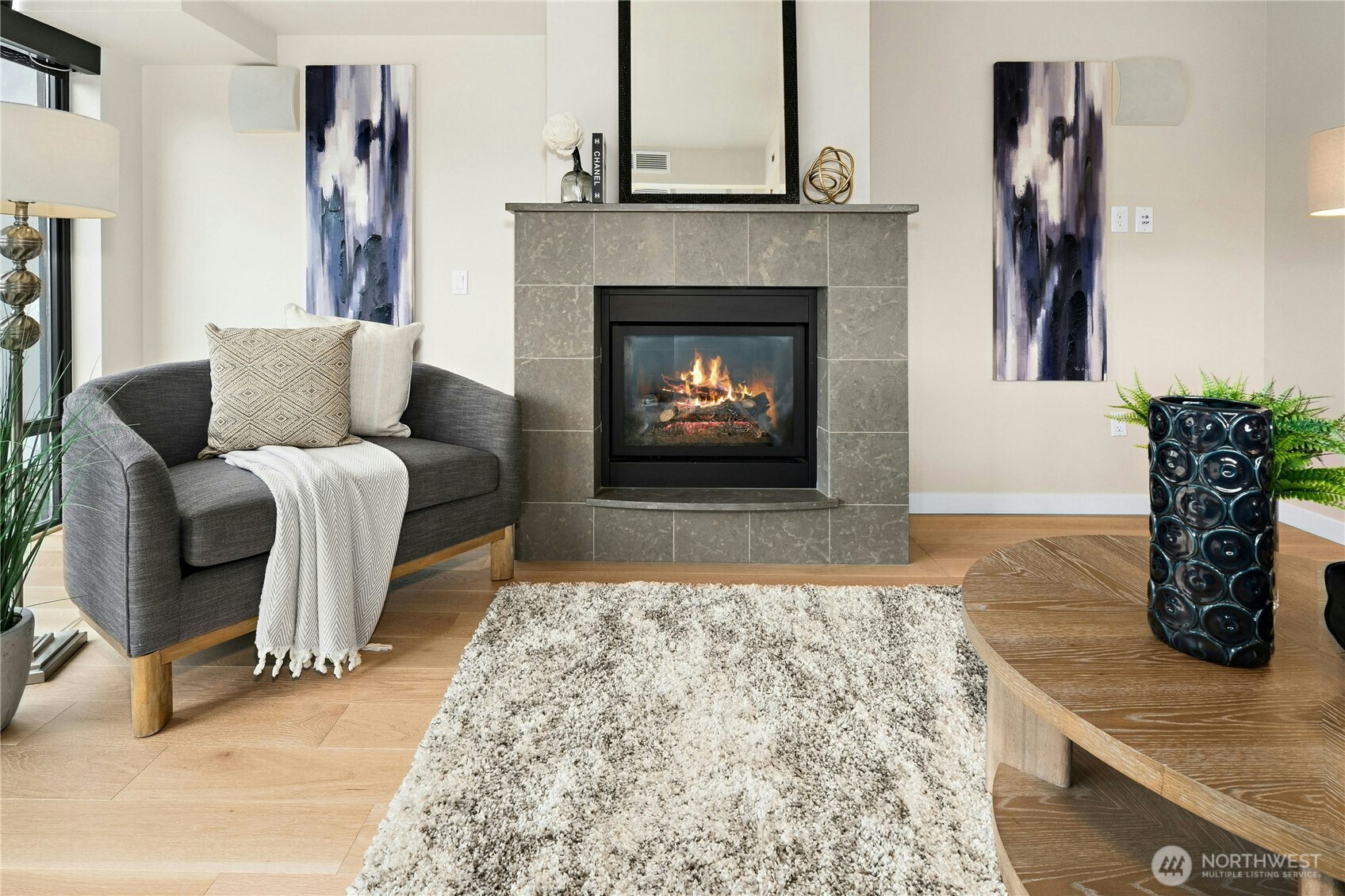 10000 Main Street Unit: #605