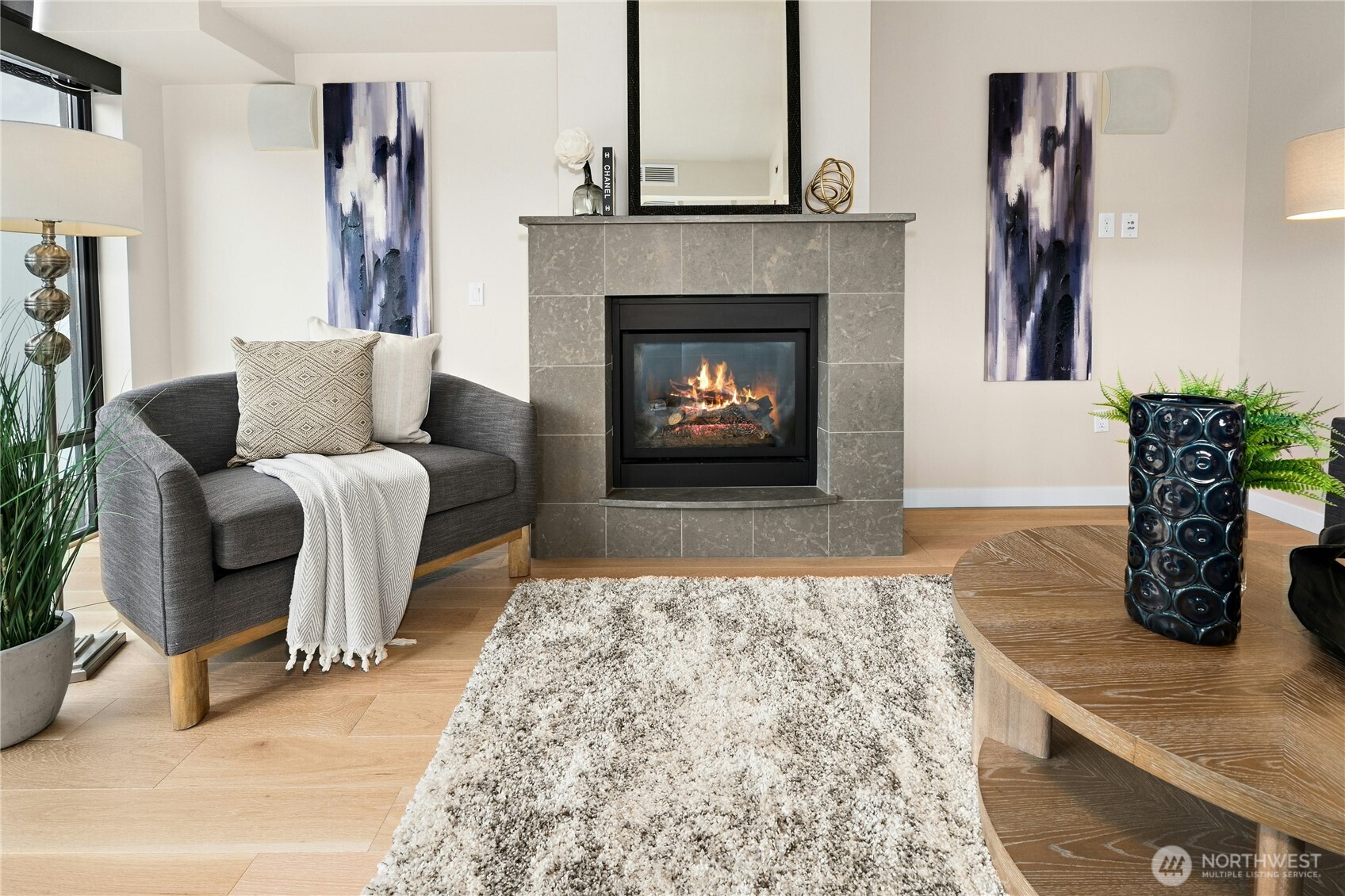 10000 Main Street Unit: #605