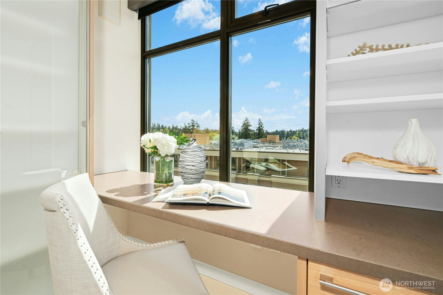 10000 Main Street Unit: #605