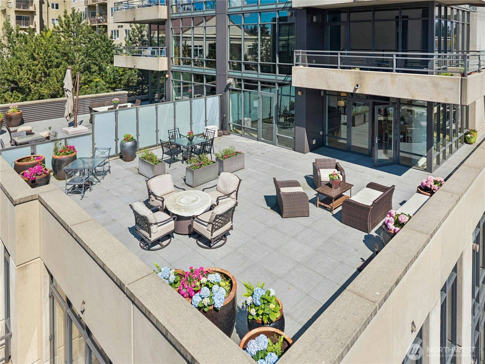 10000 Main Street Unit: #605