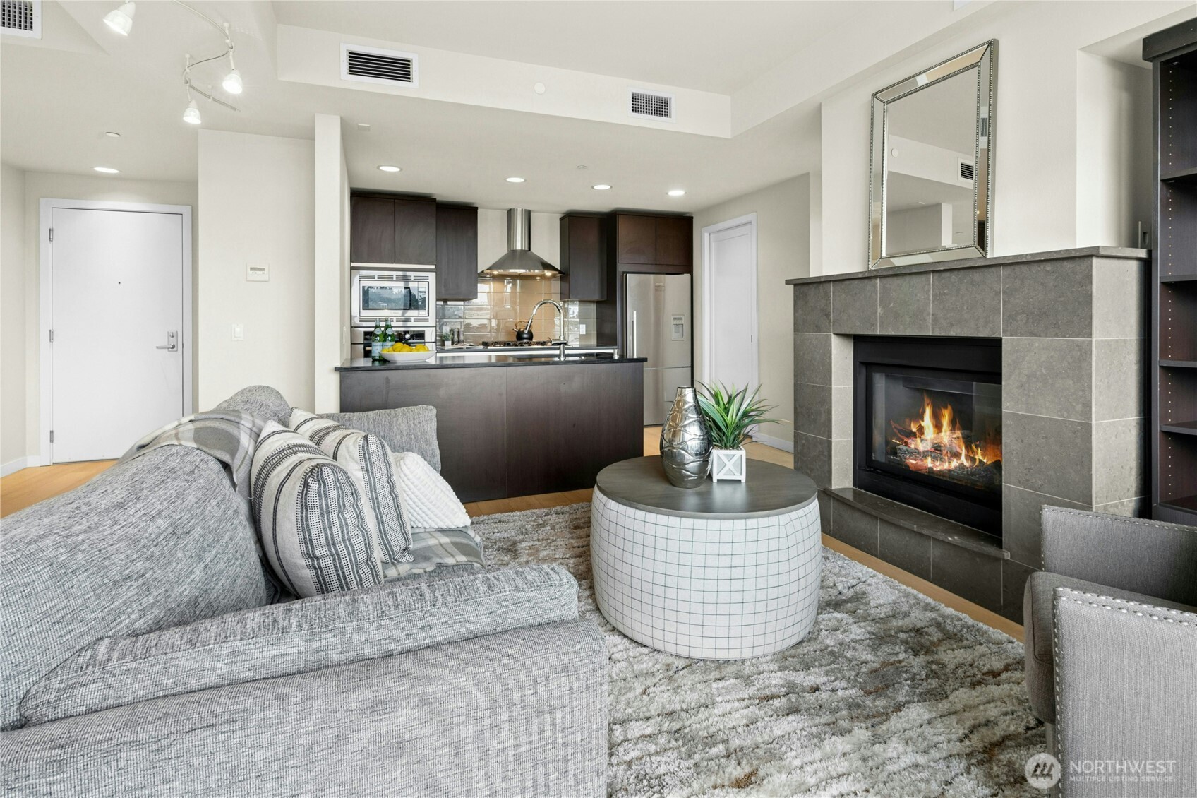 10000 Main Street Unit: 507