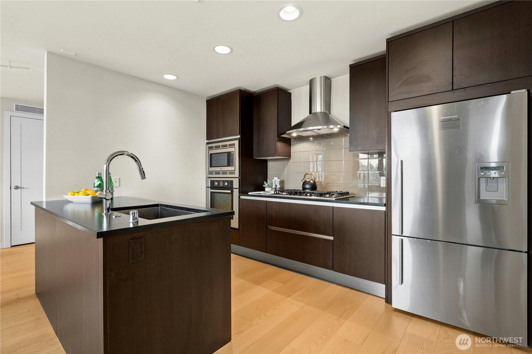 10000 Main Street Unit: 507