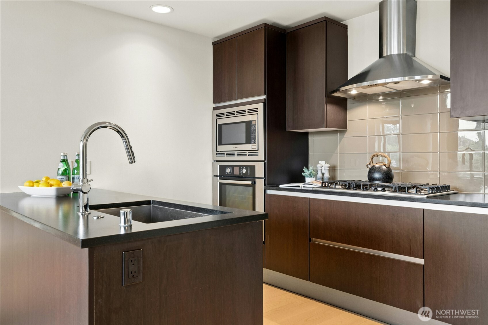 10000 Main Street Unit: 507