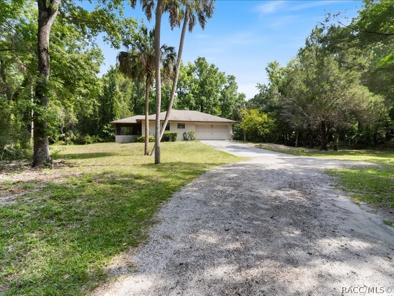 778 N Michael Brunn Point