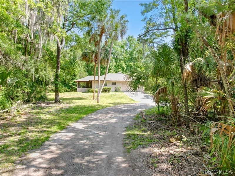 778 N Michael Brunn Point