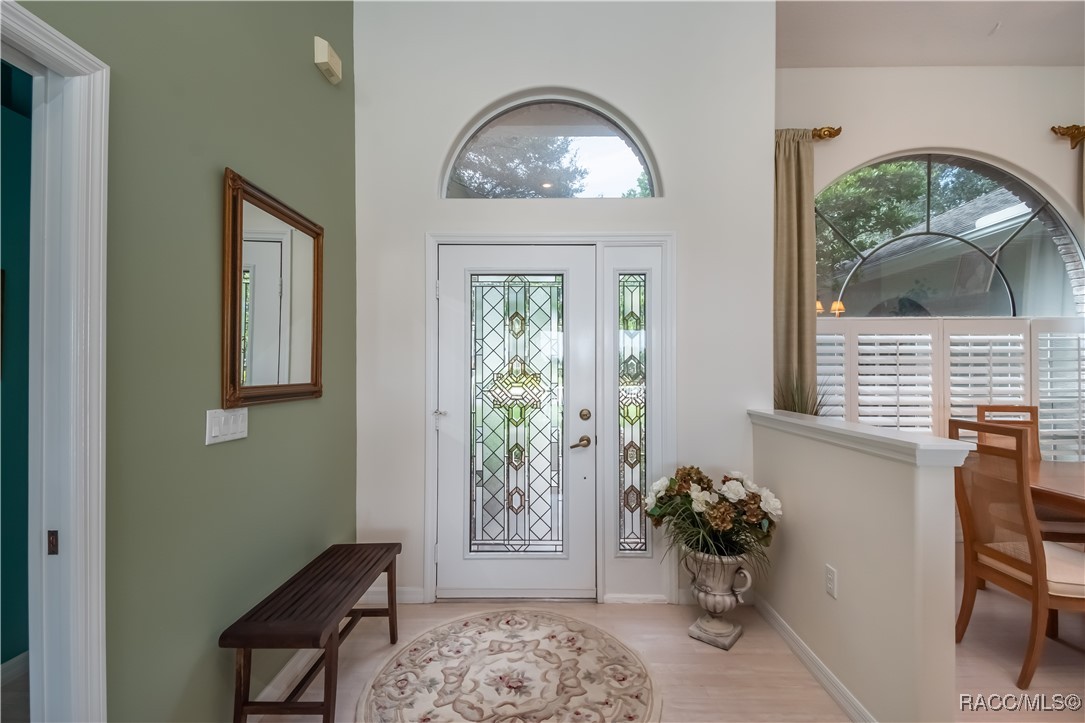61 E Falconry Court