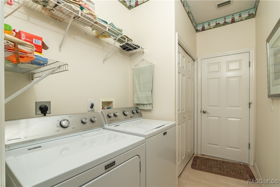 61 E Falconry Court