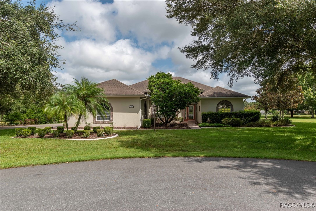 61 E Falconry Court