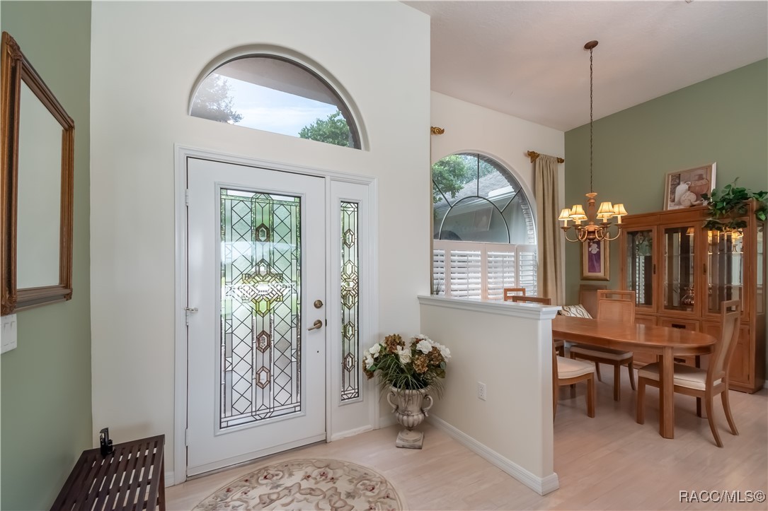 61 E Falconry Court