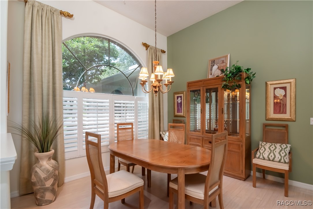 61 E Falconry Court