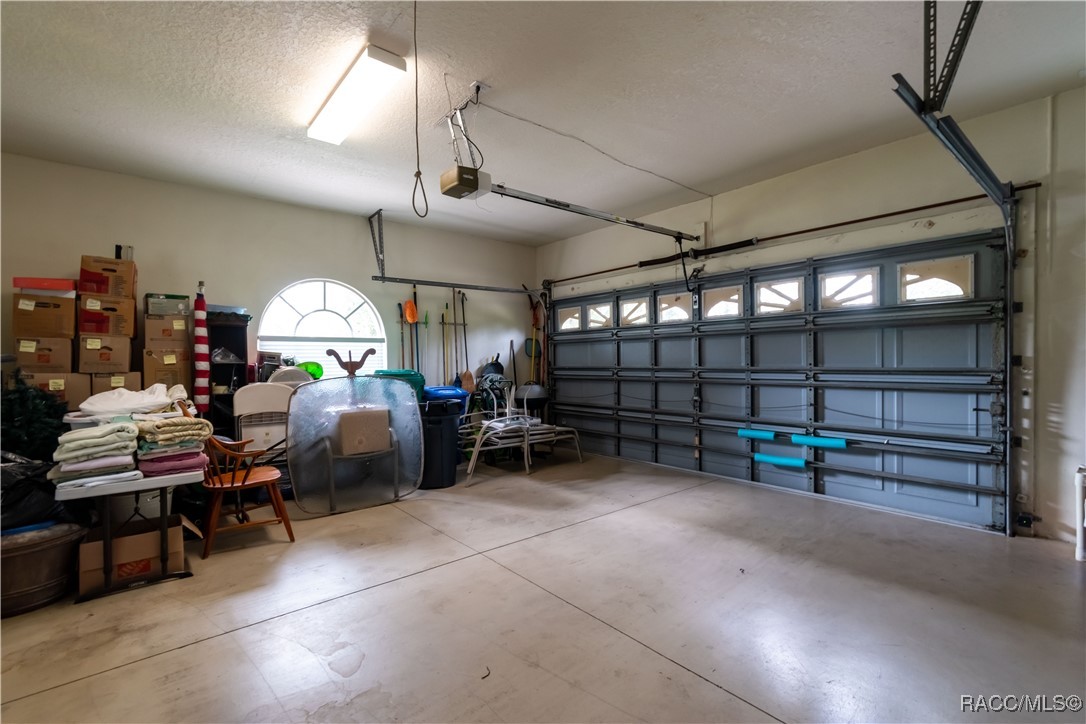 61 E Falconry Court