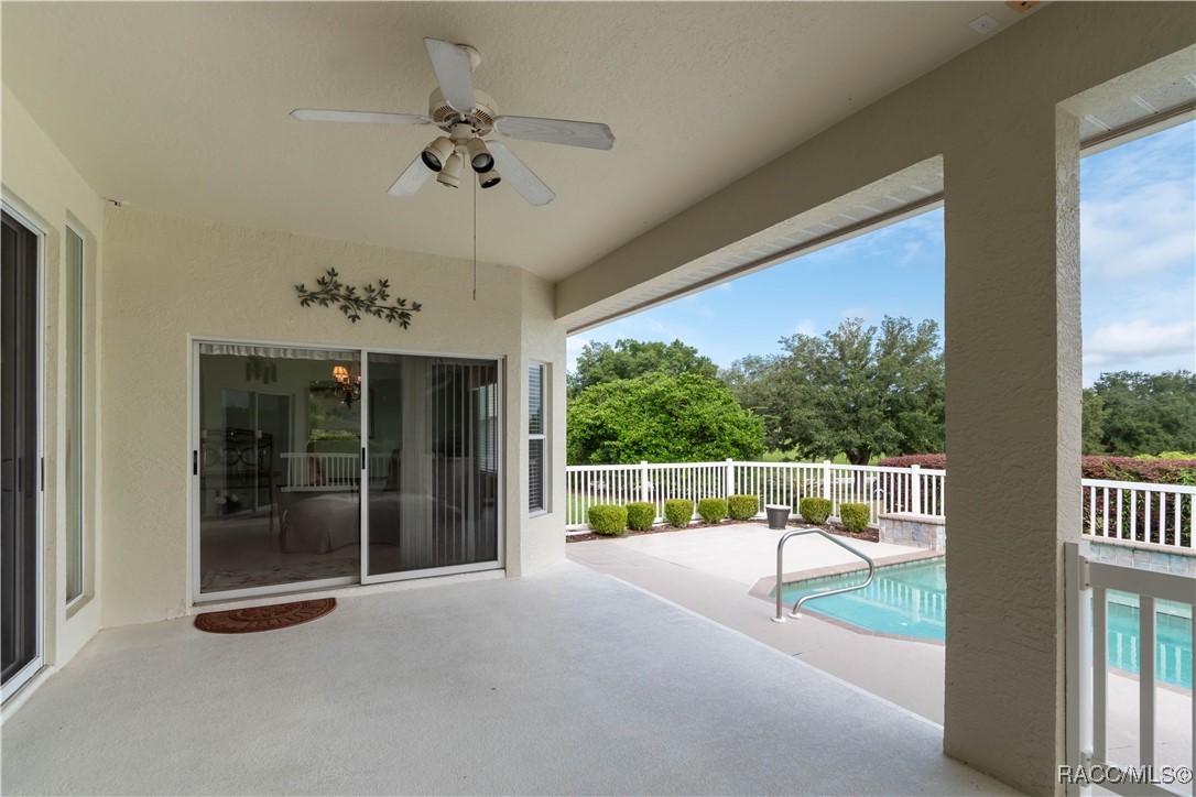 61 E Falconry Court