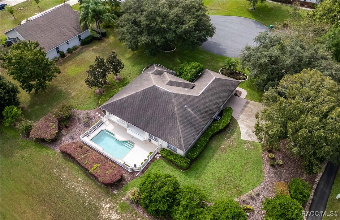 61 E Falconry Court