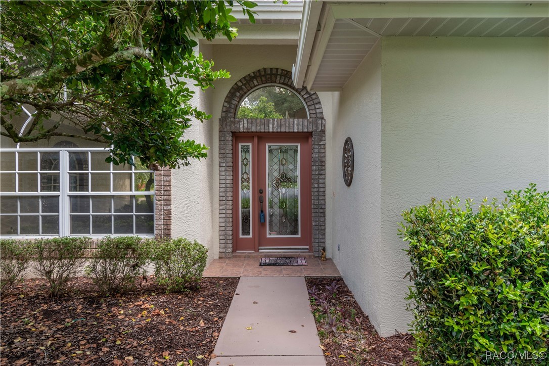 61 E Falconry Court