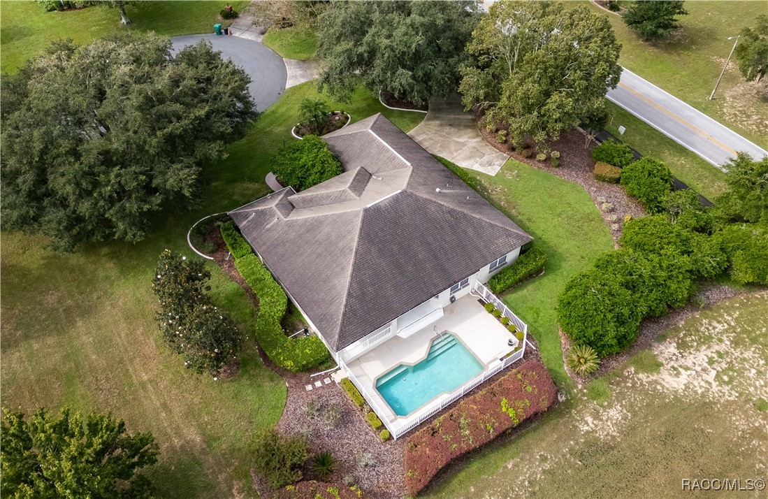 61 E Falconry Court