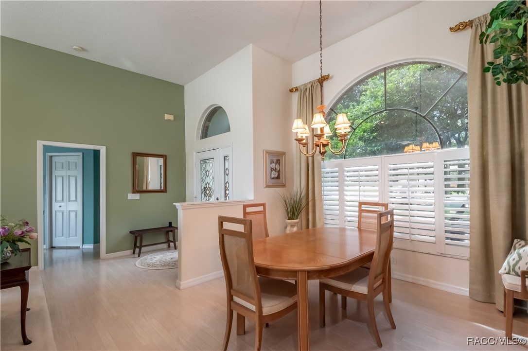 61 E Falconry Court