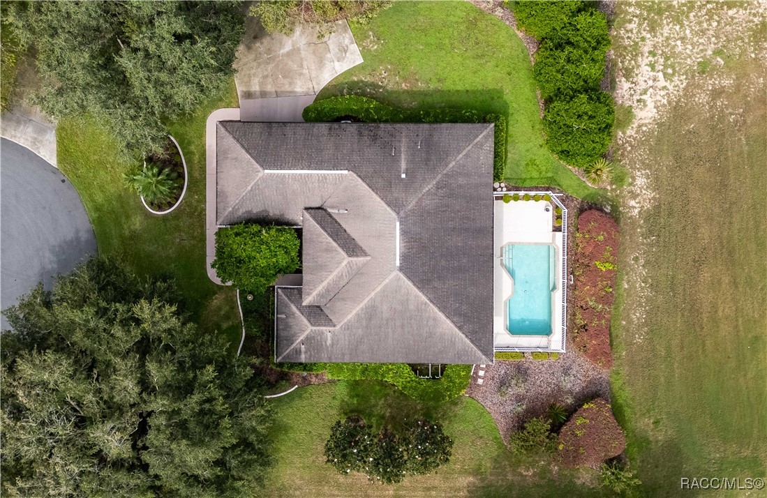 61 E Falconry Court