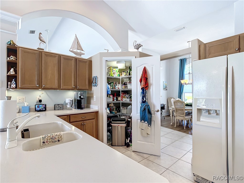 1309 N Foxrun Terrace