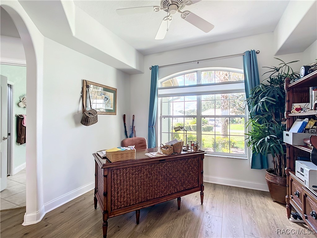 1309 N Foxrun Terrace