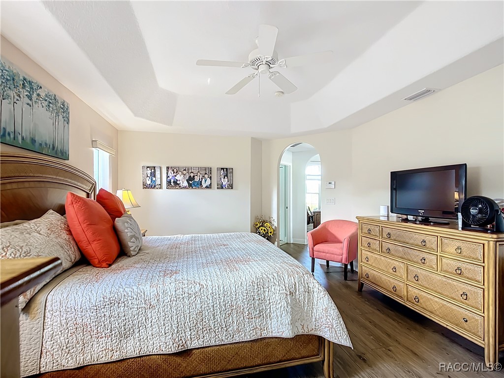 1309 N Foxrun Terrace