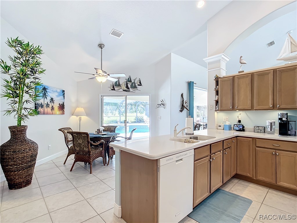 1309 N Foxrun Terrace