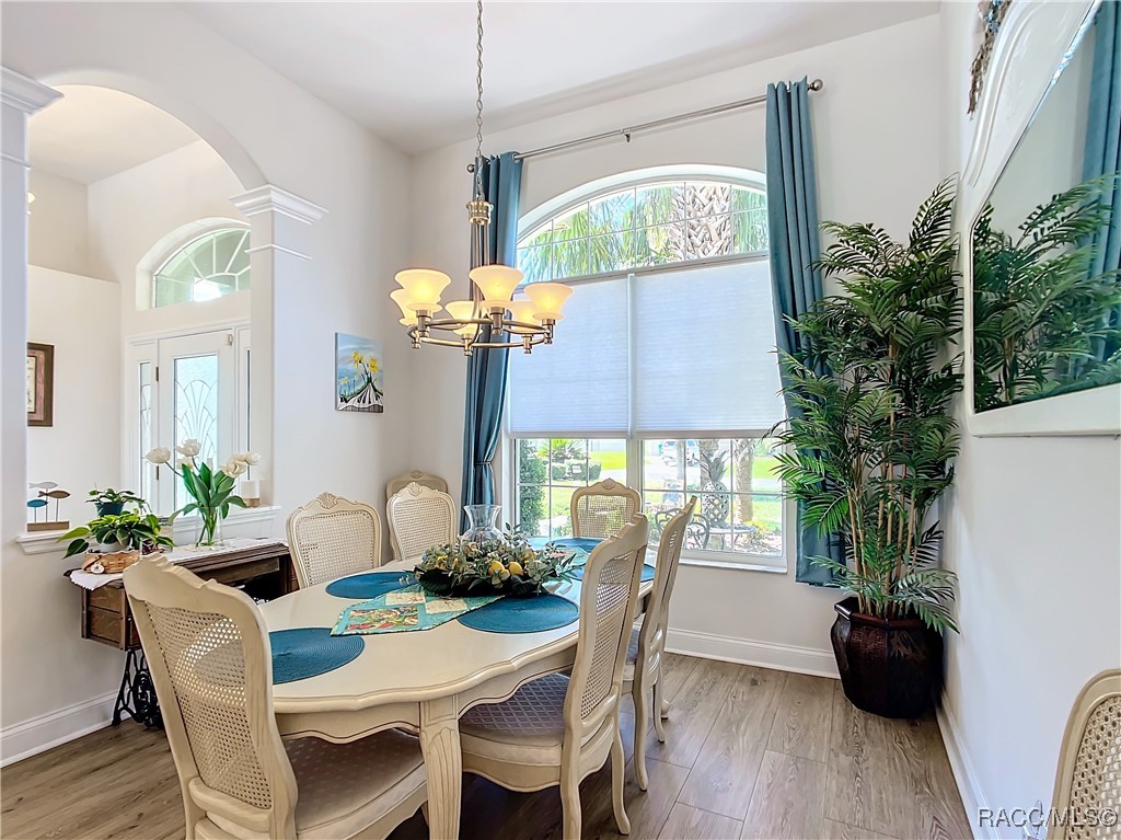 1309 N Foxrun Terrace