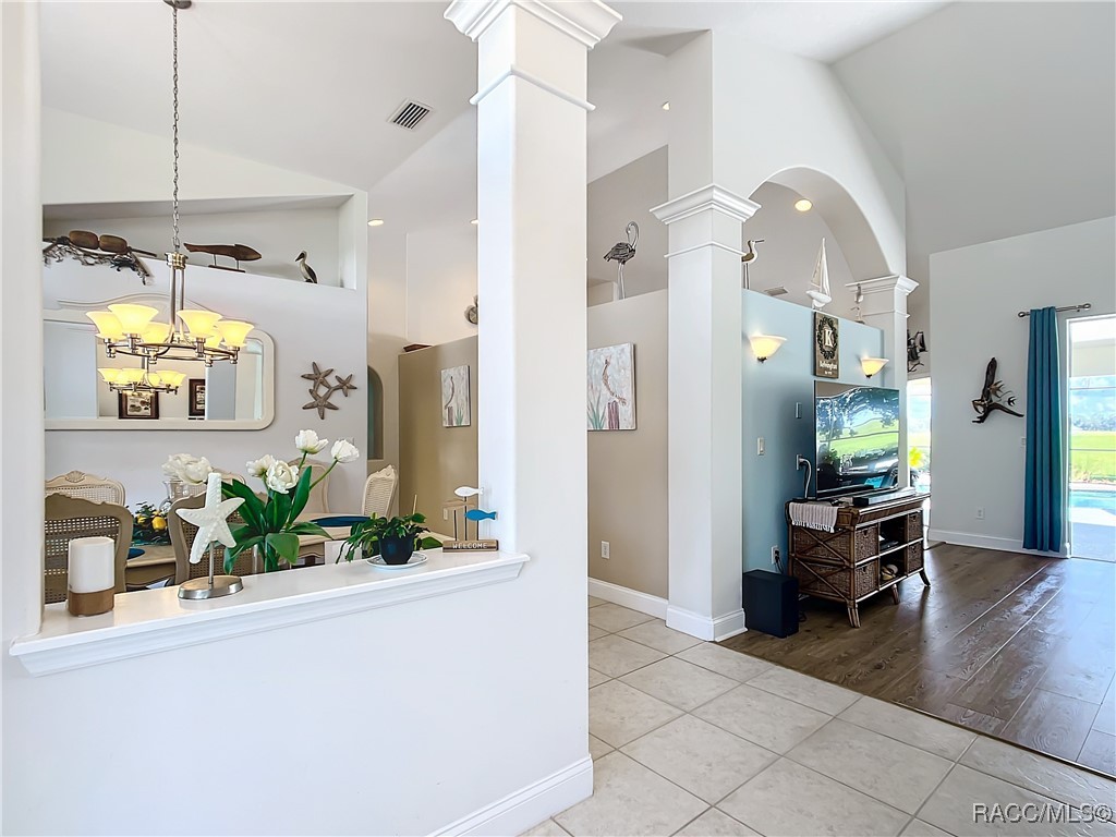 1309 N Foxrun Terrace