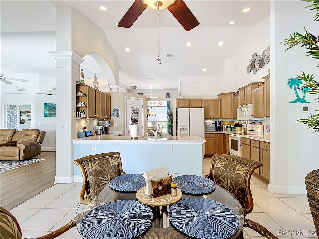 1309 N Foxrun Terrace