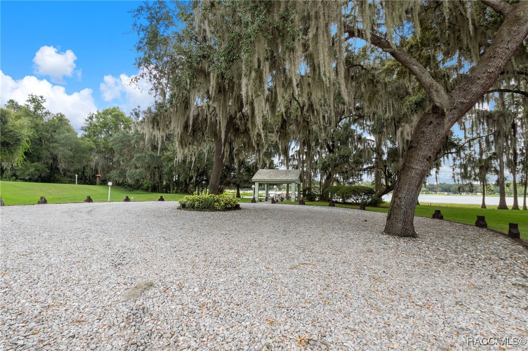 716 Balmoral Court