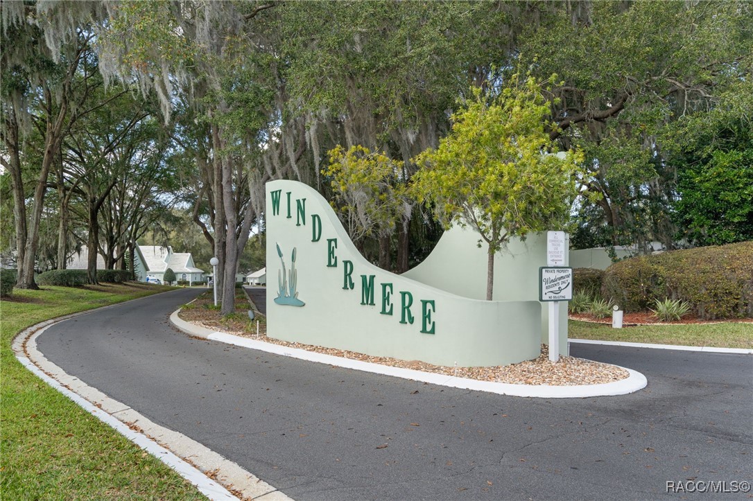 716 Balmoral Court