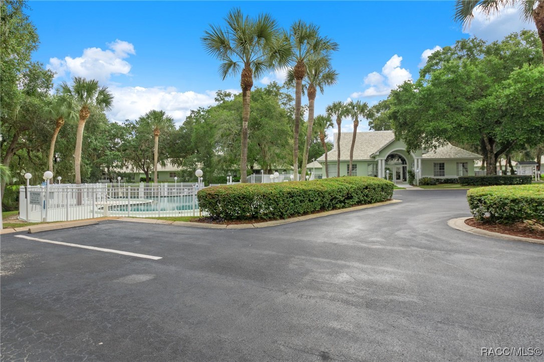 716 Balmoral Court