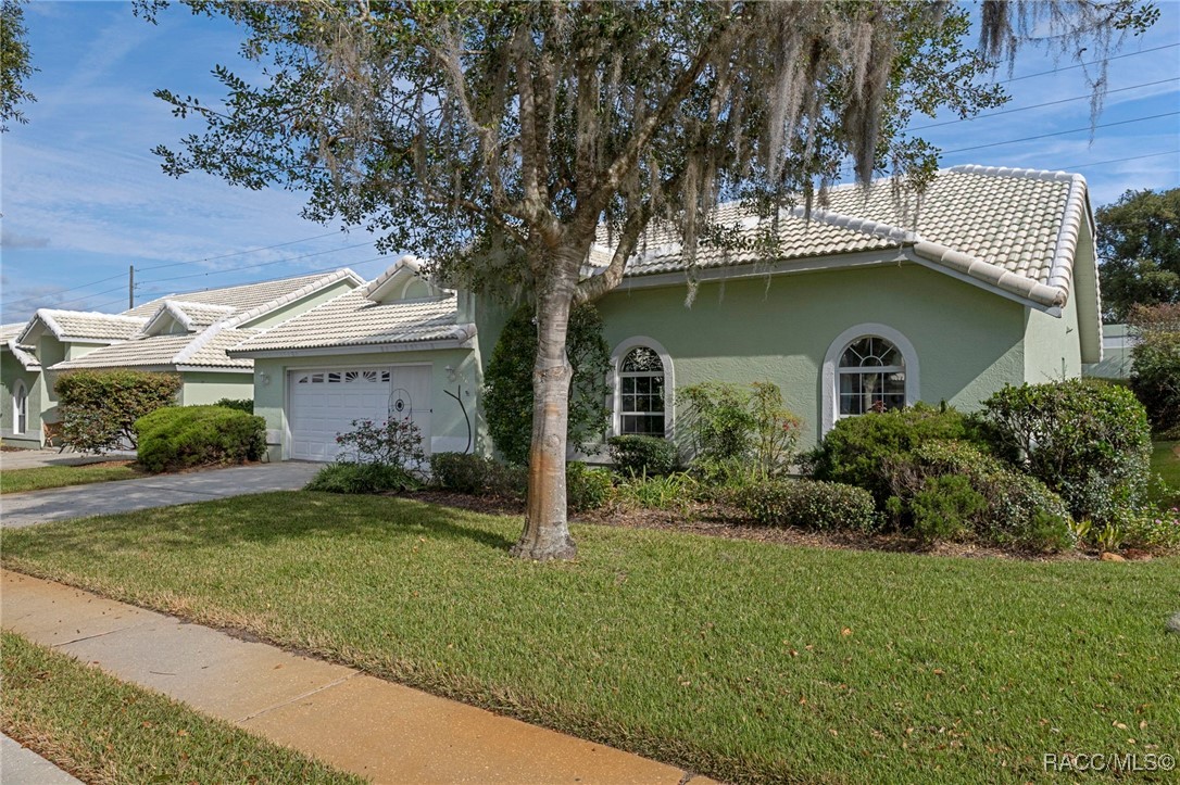 716 Balmoral Court