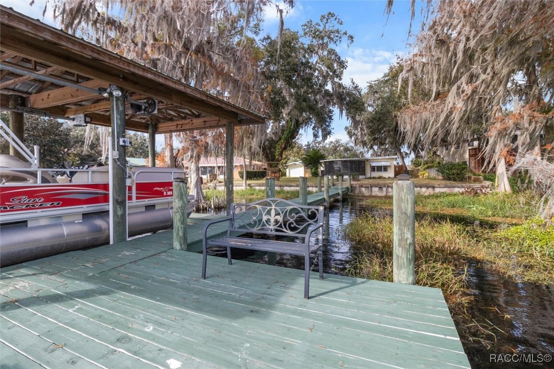 6722 S Merleing Loop