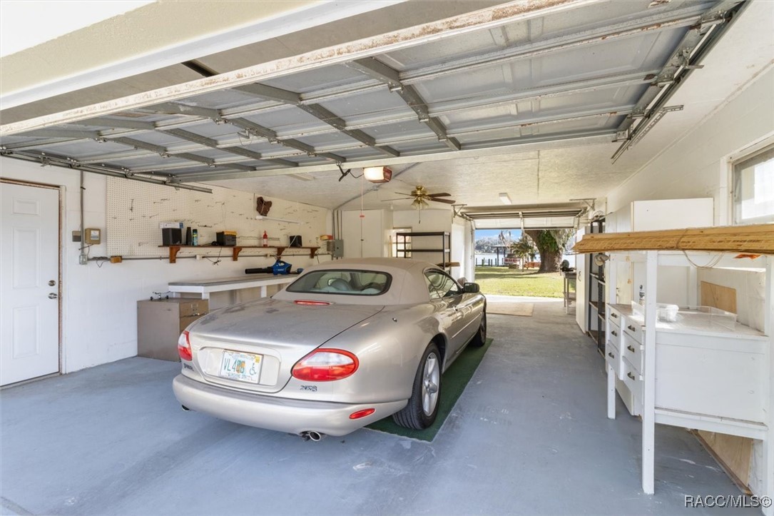 6722 S Merleing Loop