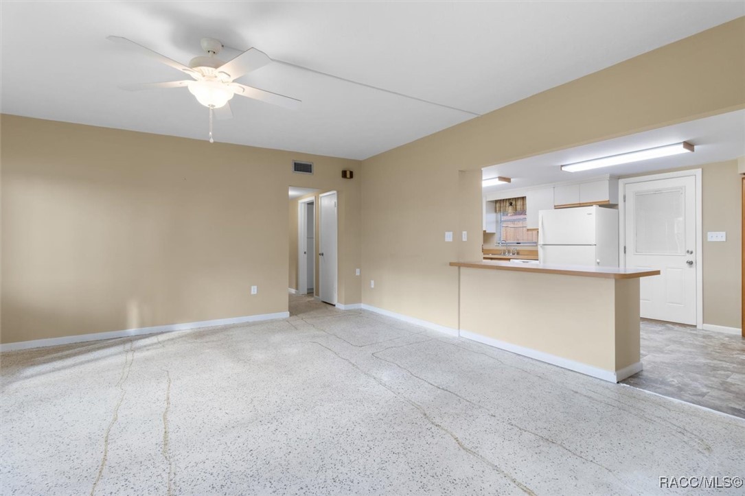 6722 S Merleing Loop