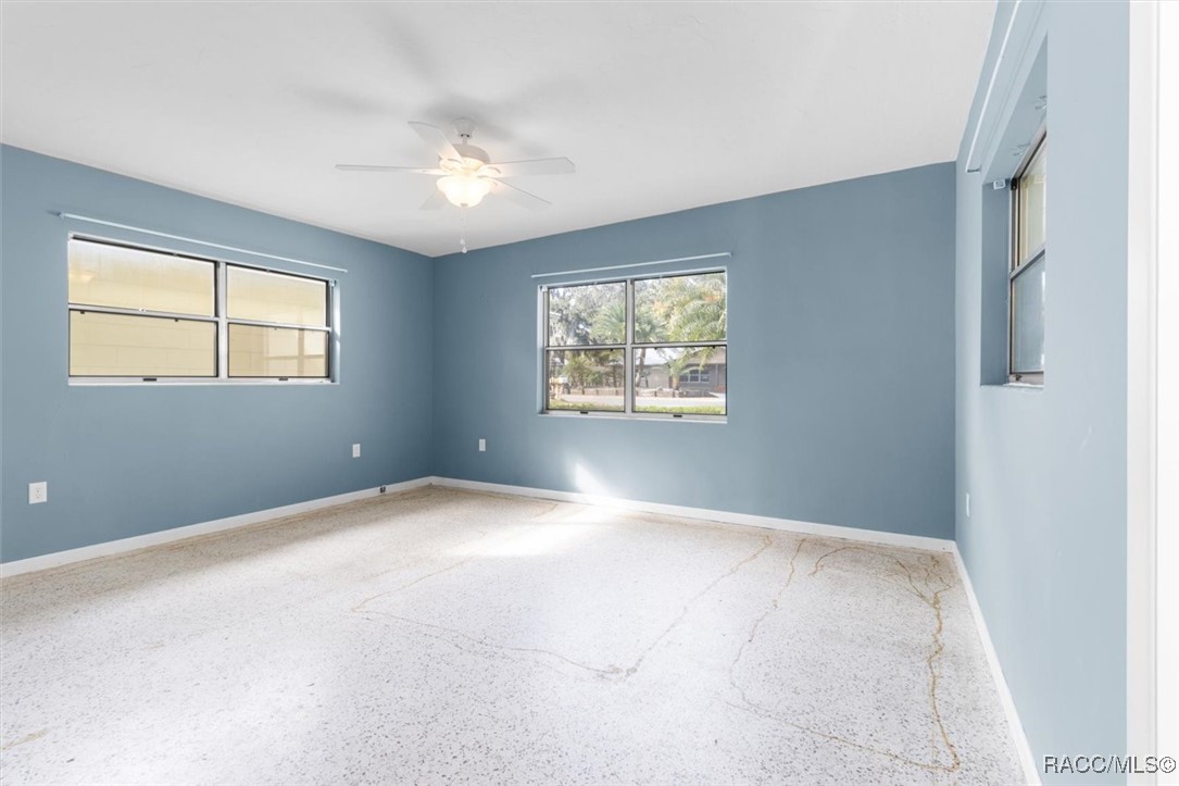 6722 S Merleing Loop